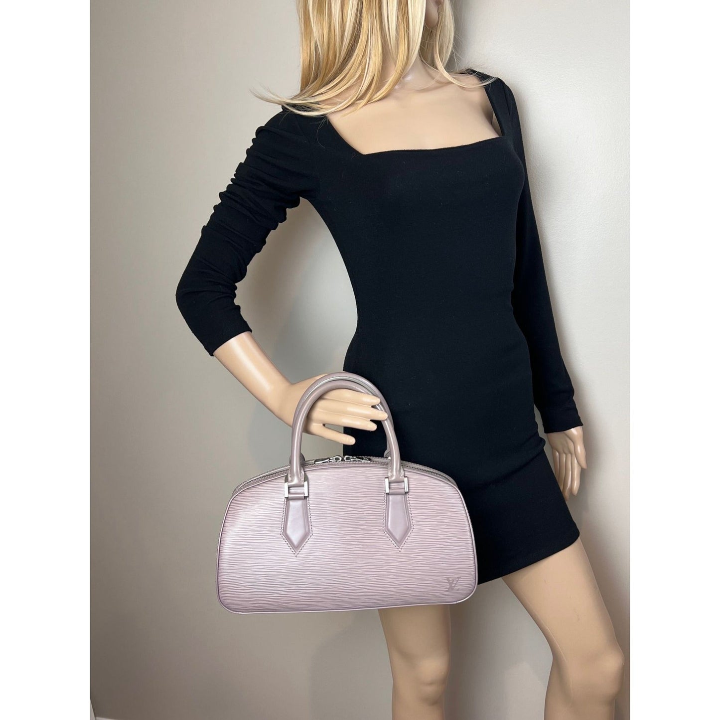 LOUIS VUITTON Epi Jasmin Grey Leather Hand Bag