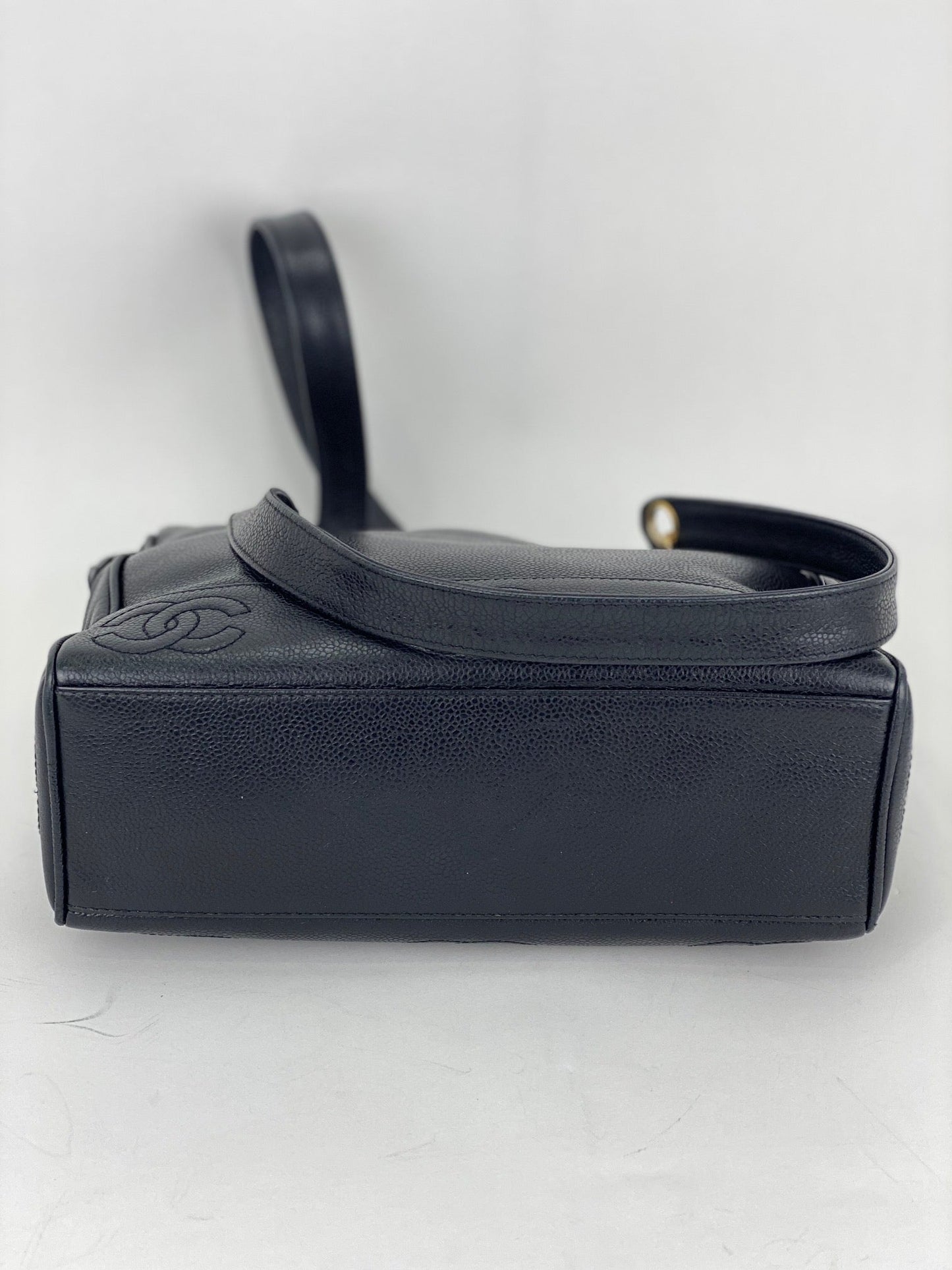 CHANEL Vintage Black Caviar Leather CC Zip Tote Shoulder Bag w/added insert Pre owned