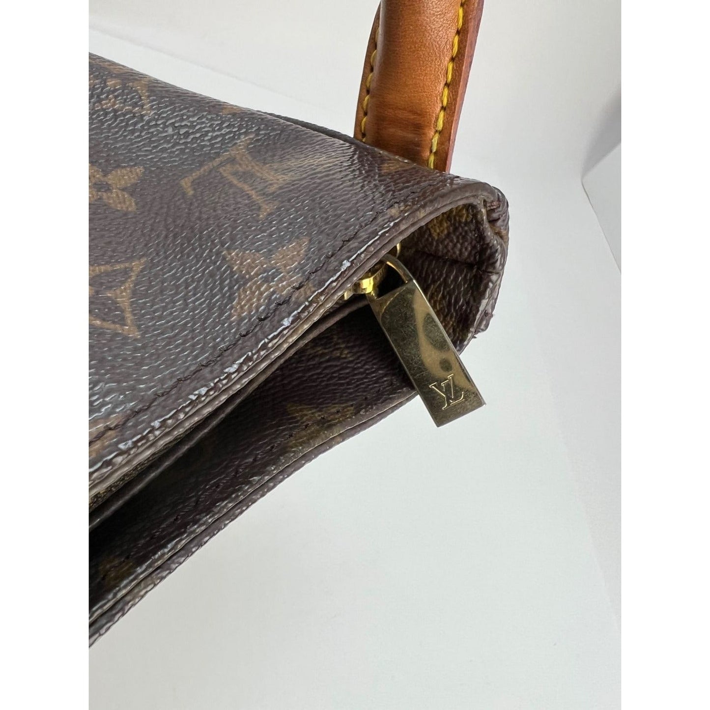 LOUIS VUITTON Looping GM Monogram Shoulder Bag